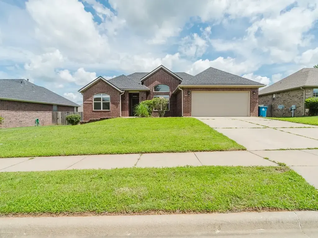 4302 Sw Brownstone Avenue, Bentonville