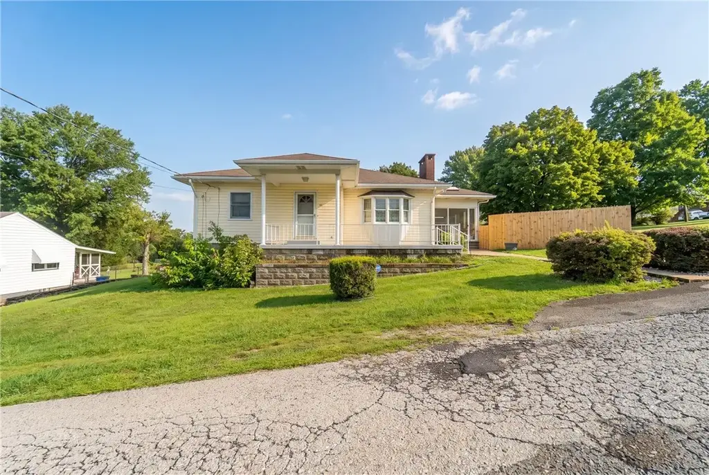 1008 Broad Street, Connellsville