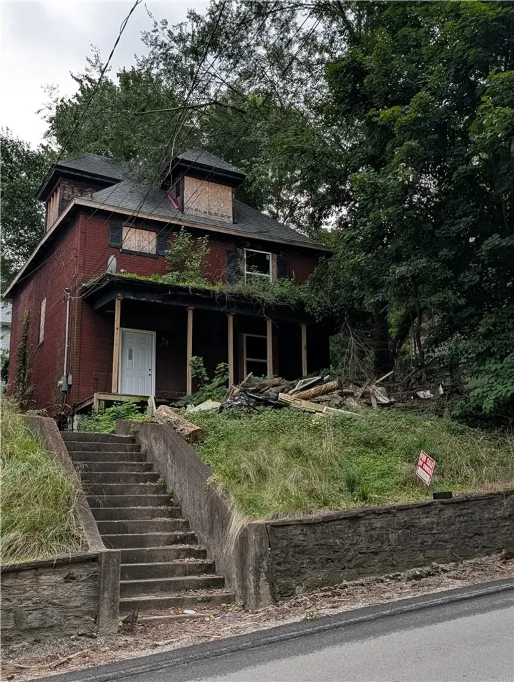 355 High Street , Brownsville