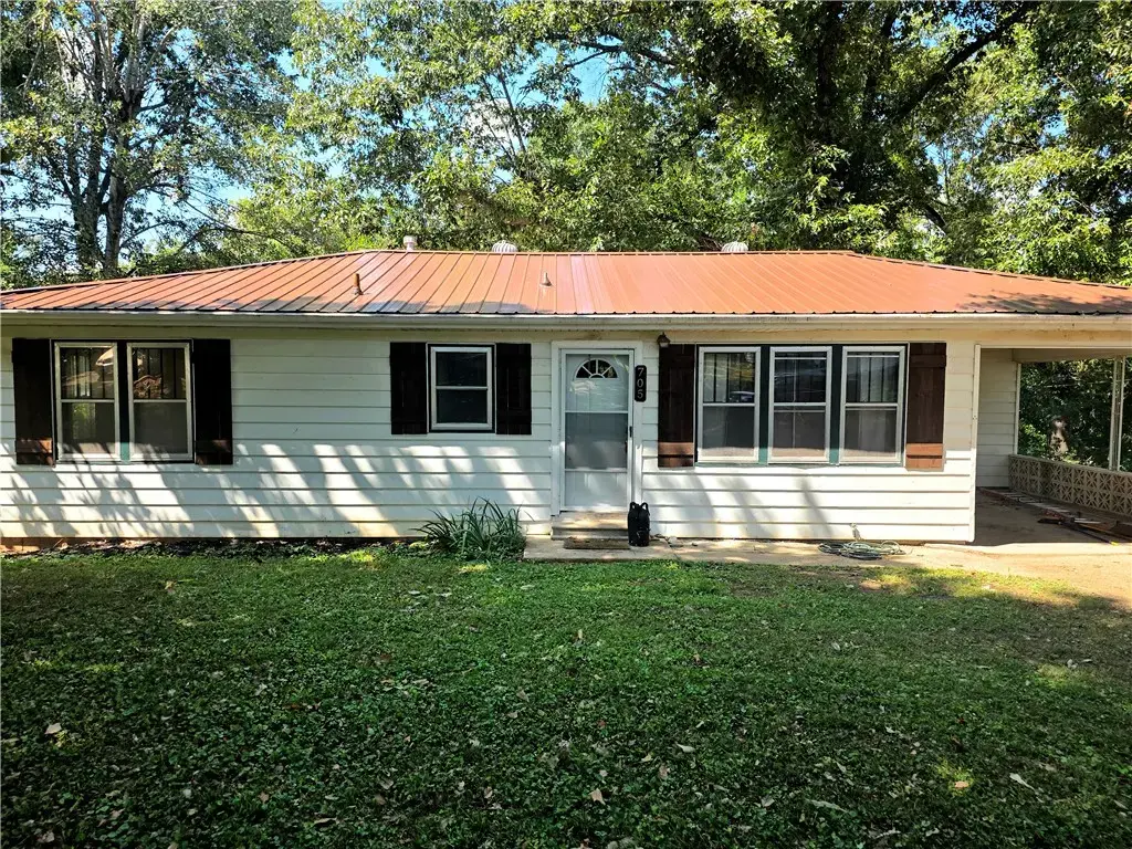 705 Beverly Drive, Harrison