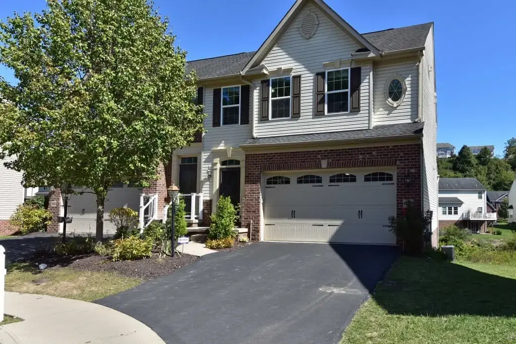 8021 Hinsdale Lane , South Fayette