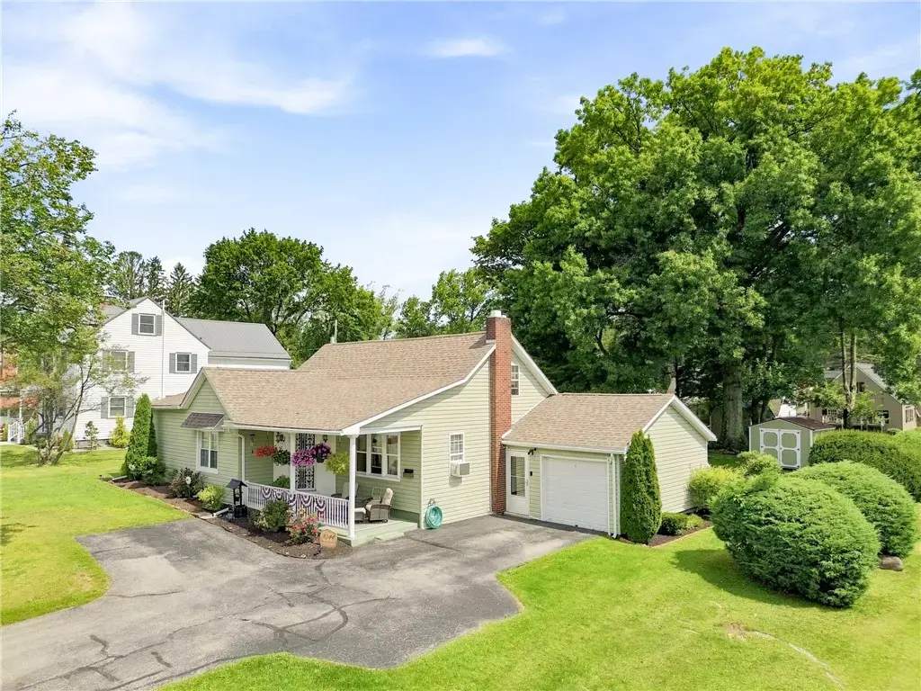 1044 Goucher, Westmont Hilltop School District