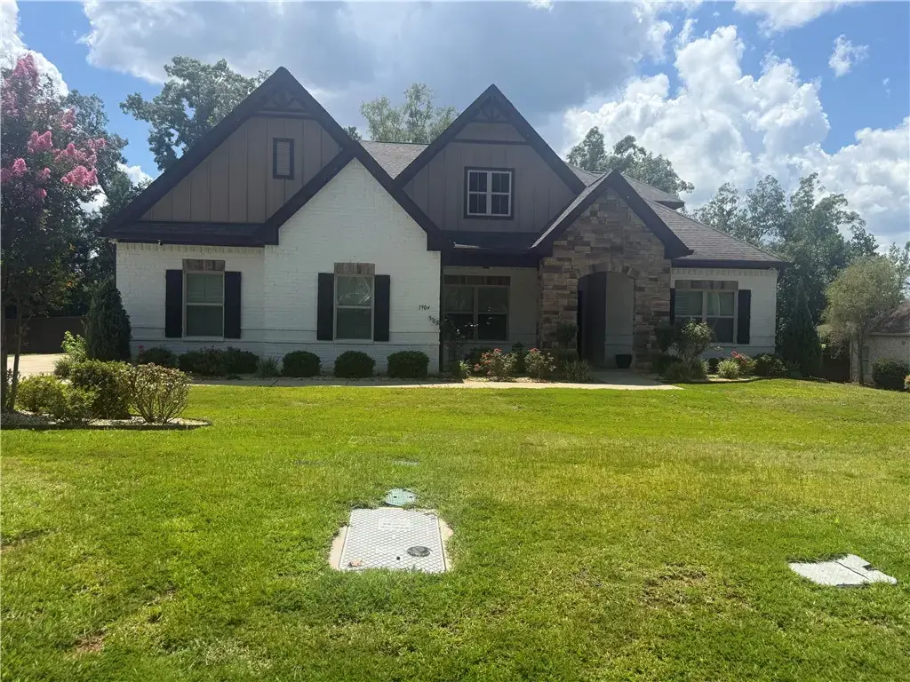 1904 Rocky Brook Rd, Opelika