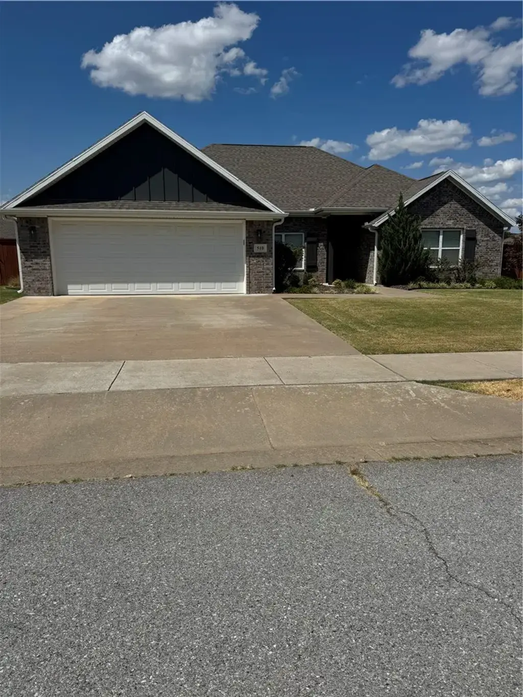 510 Buffalo Gap Drive, Siloam Springs
