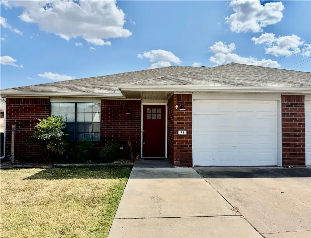 2 Holly Drive B, Bentonville
