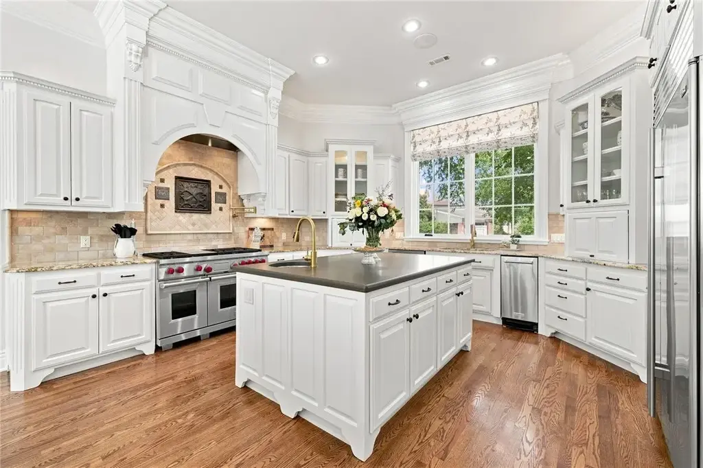 4921 Clear Creek Boulevard, Fayetteville