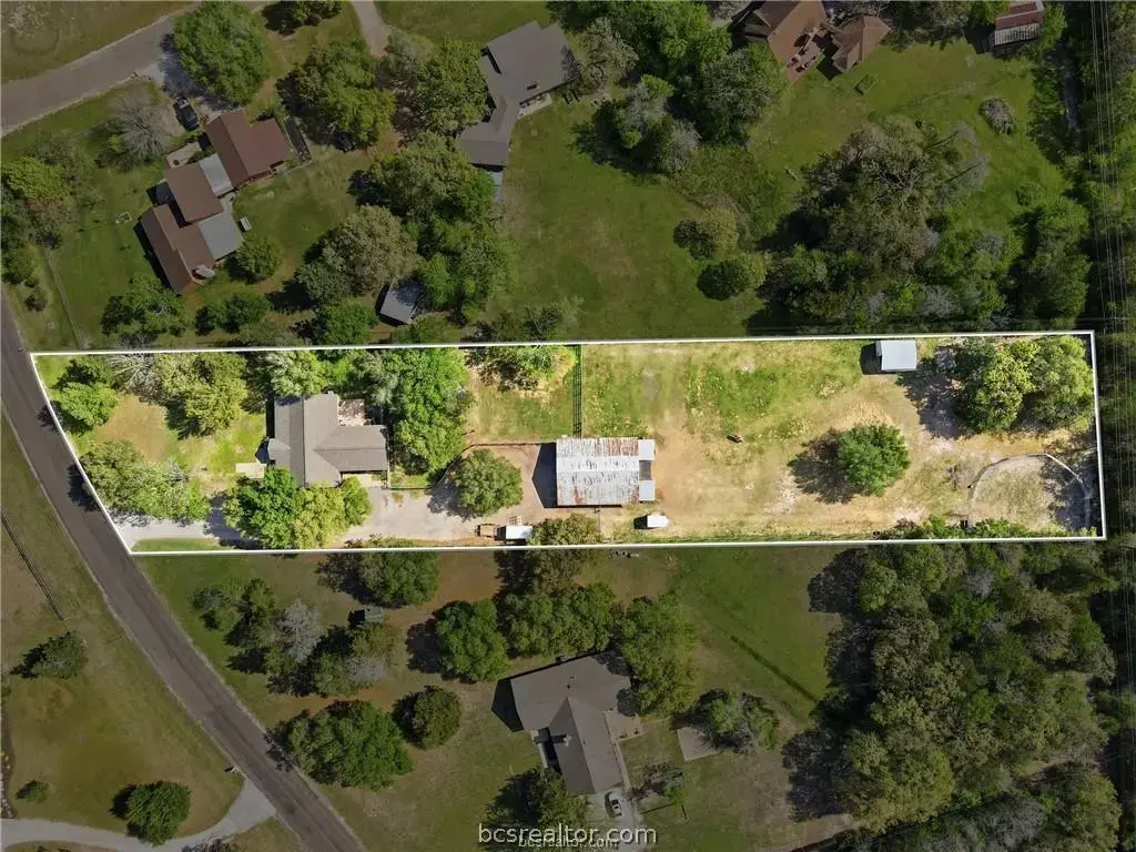 2302 Quail Run, College Station