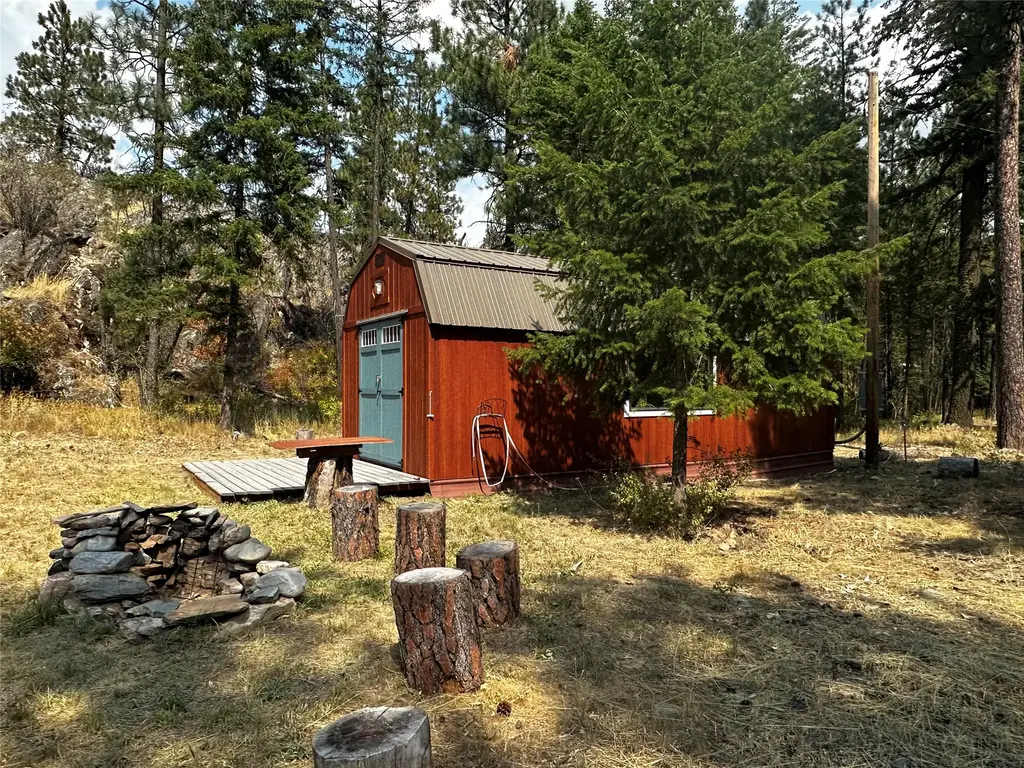 12 Trap Club Lane, Thompson Falls
