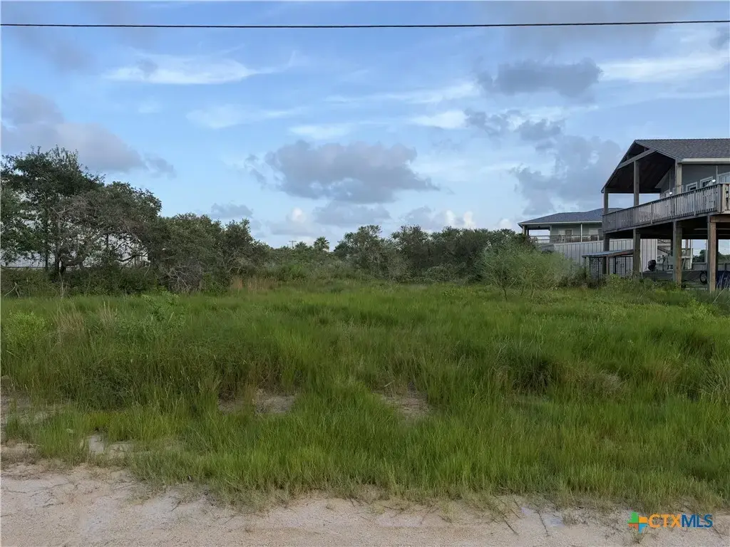 Lot 10 Tyler, Port O'Connor