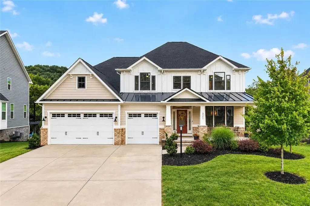 321 Crest Lane , Adams