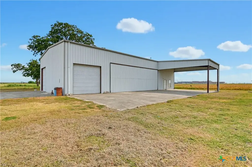 1025 Link Road, Seguin