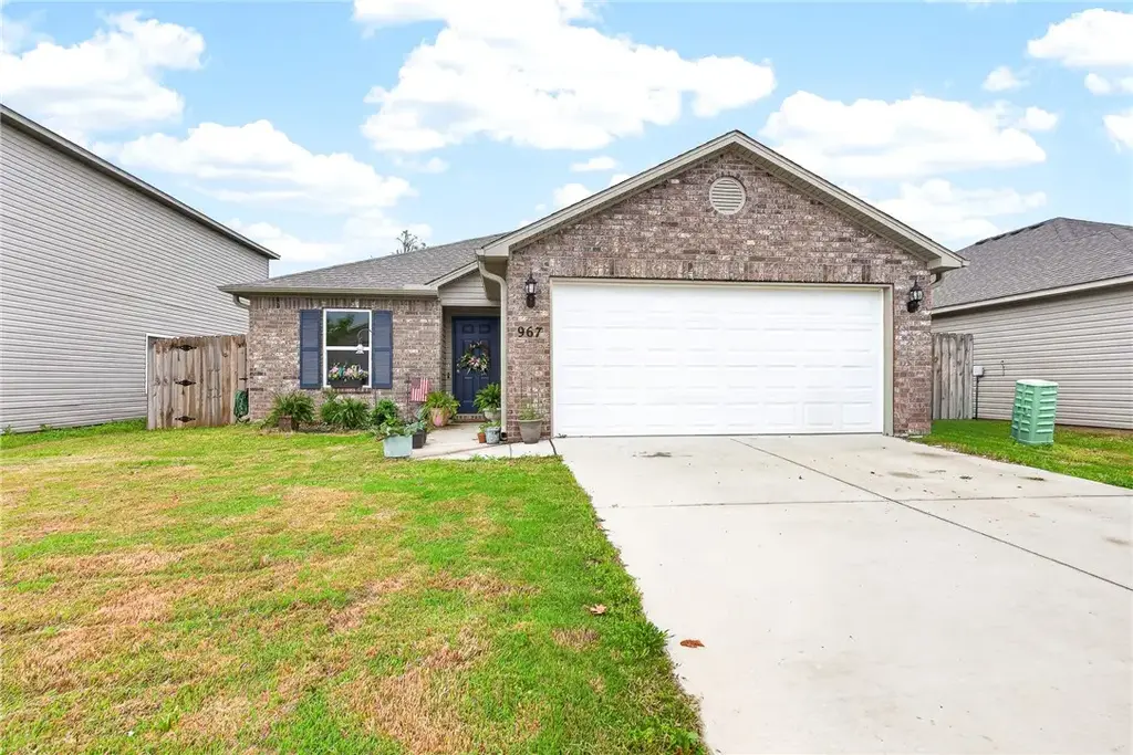 967 E Sparrow Circle, Fayetteville