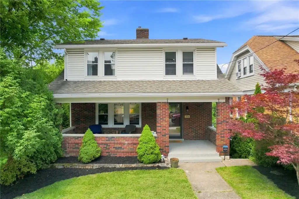 356 Bracken Avenue , Brentwood