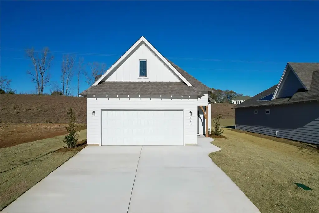 2024 Crossing Ct W, Valley
