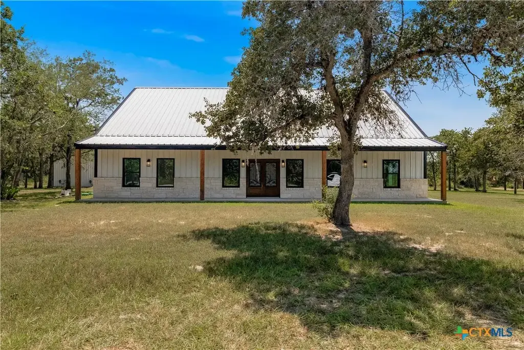 37 Chaparral Road, Victoria