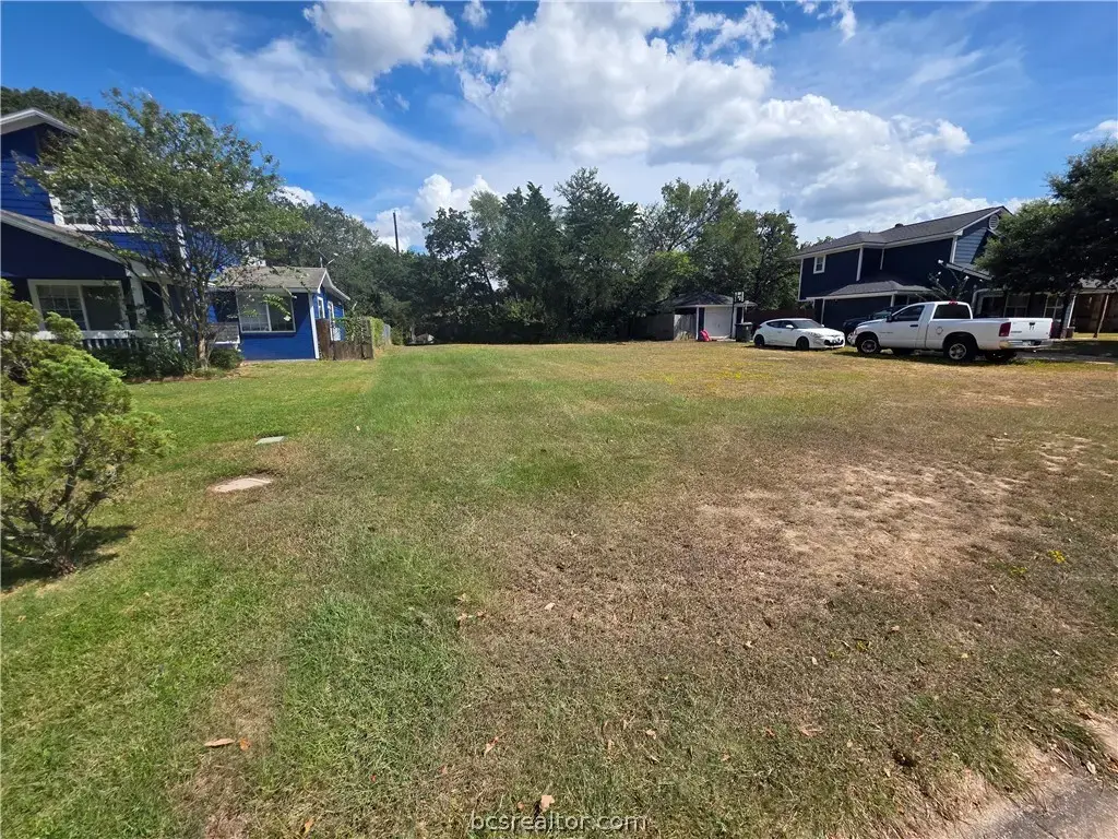 2410 Woodbend Drive, Bryan