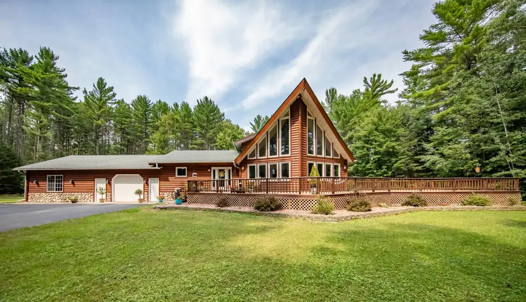 1768 River Bend Trl, Eagle River
