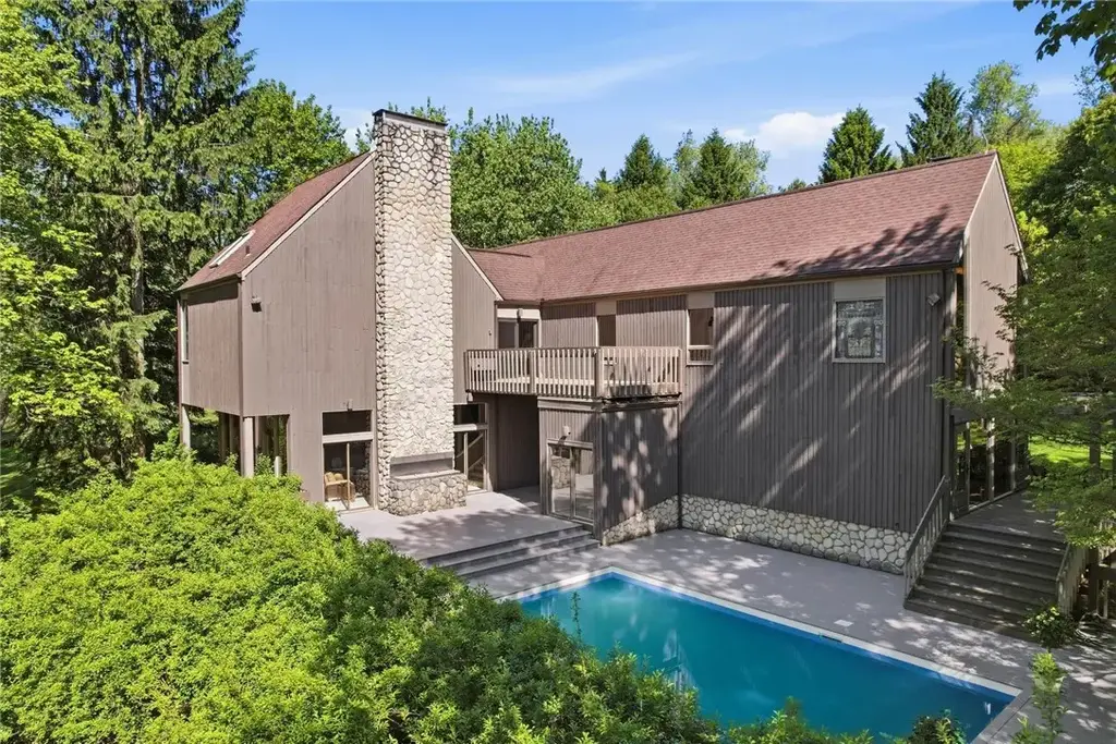950 Blackburn Road, Sewickley Heights