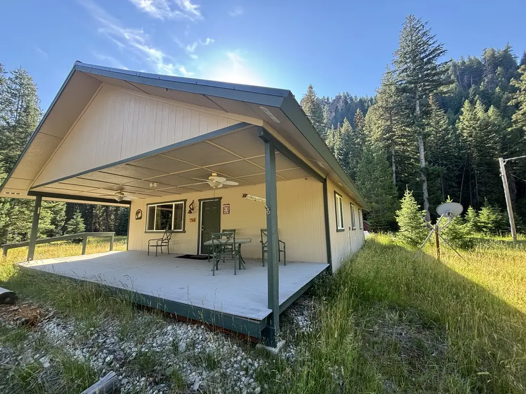 6928 West Fork Road, Darby