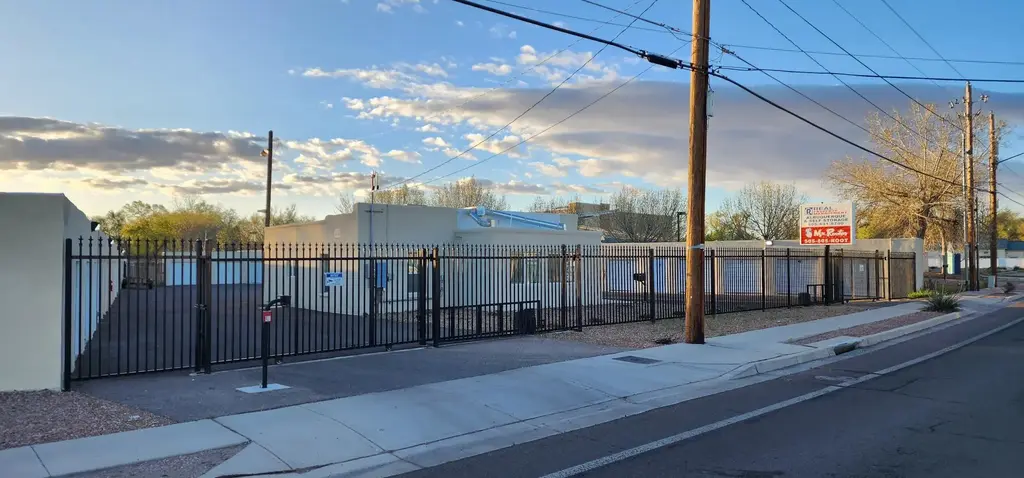 306 Isleta Boulevard Sw, Albuquerque