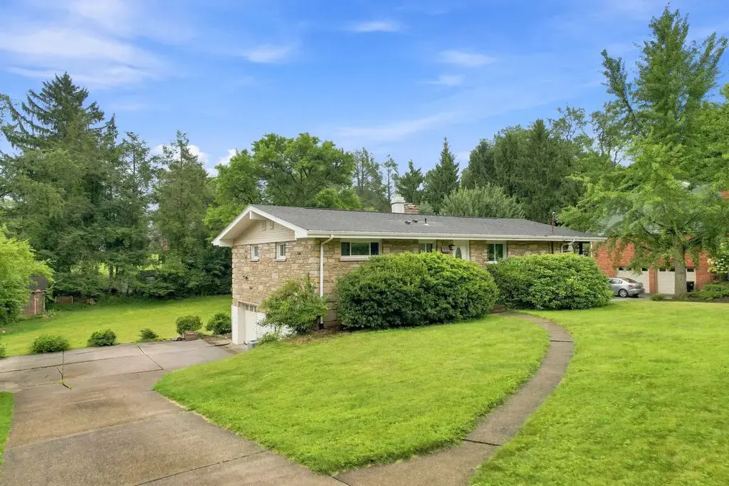 203 Key Garden Drive, Moon/Crescent