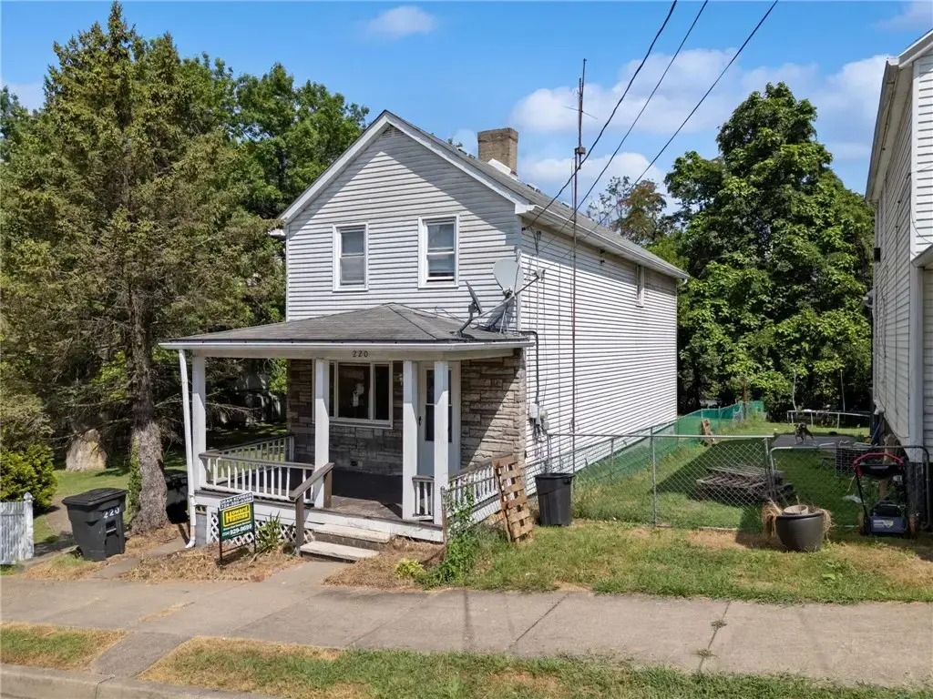 220 Oneida Street, Monessen