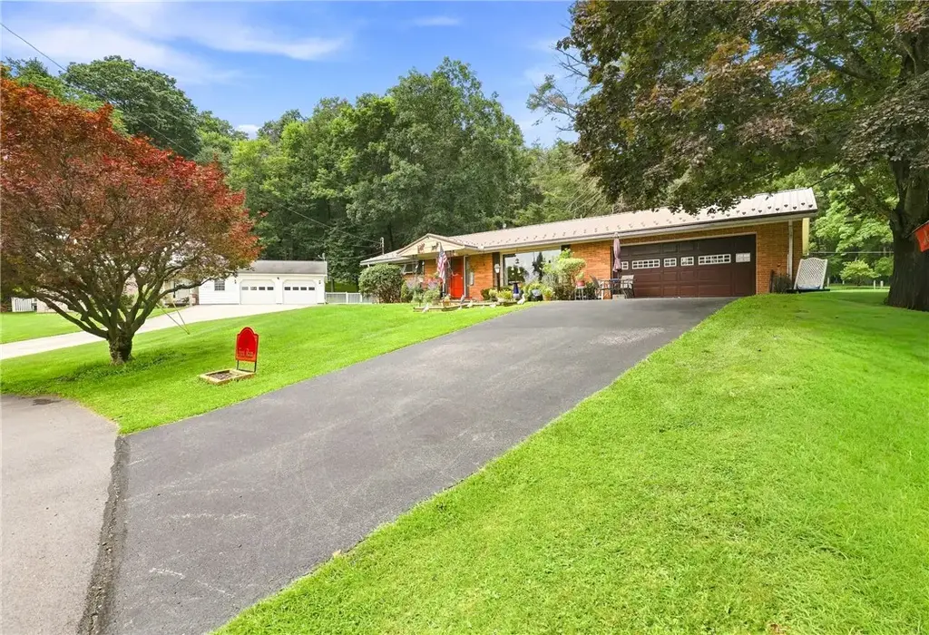 114 Cambridge Road, Westmont Hilltop School District