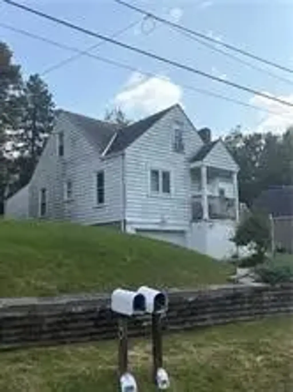 225 Maple, Monroeville