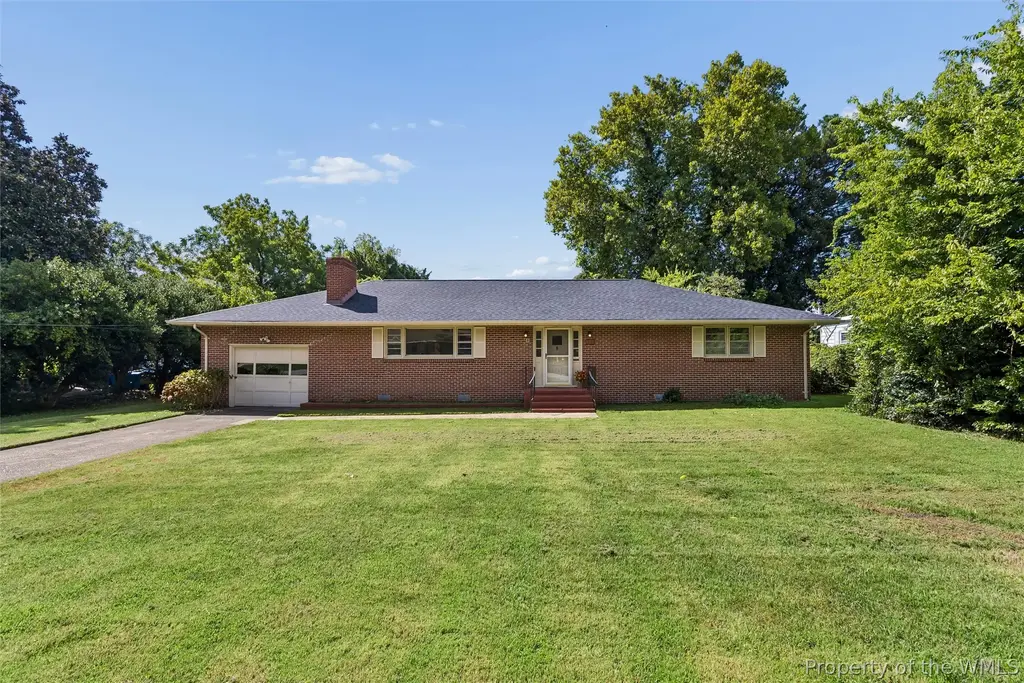 127 Ivy Home Road, Hampton