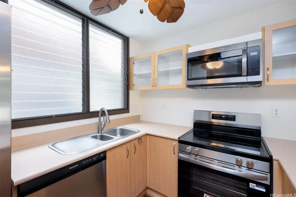 1015 Aoloa Place # 214, Kailua