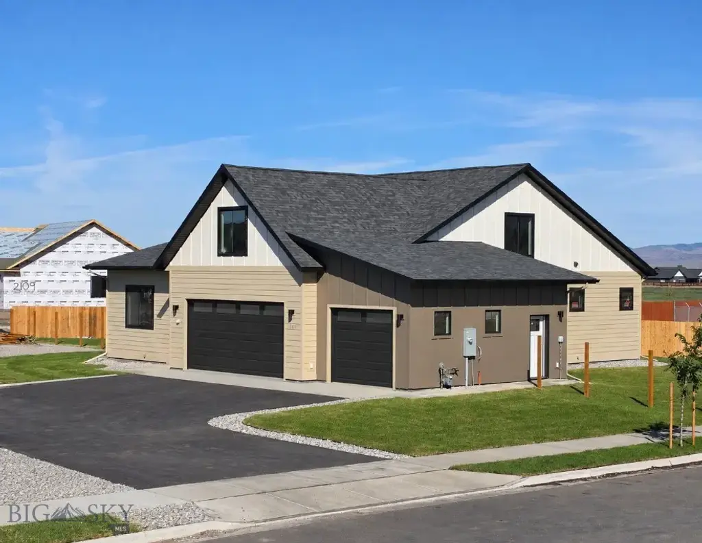 1117 Falcon Ridge Boulevard, Belgrade