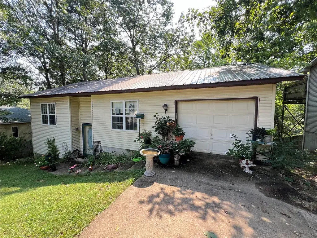107 Jay Lane, Eureka Springs