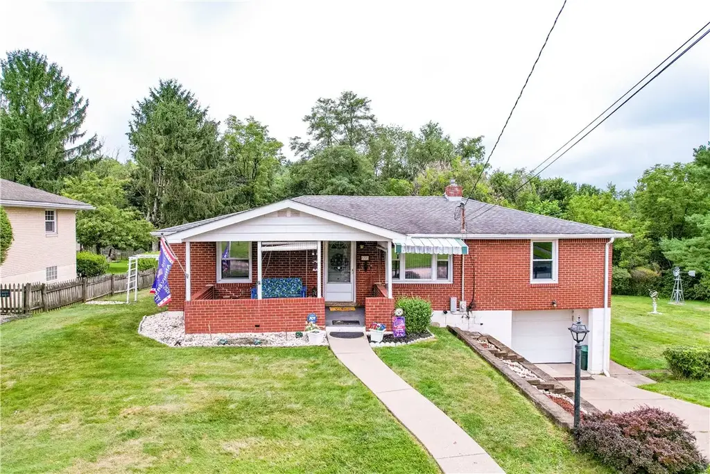 213 Margaret Avenue , Hempfield