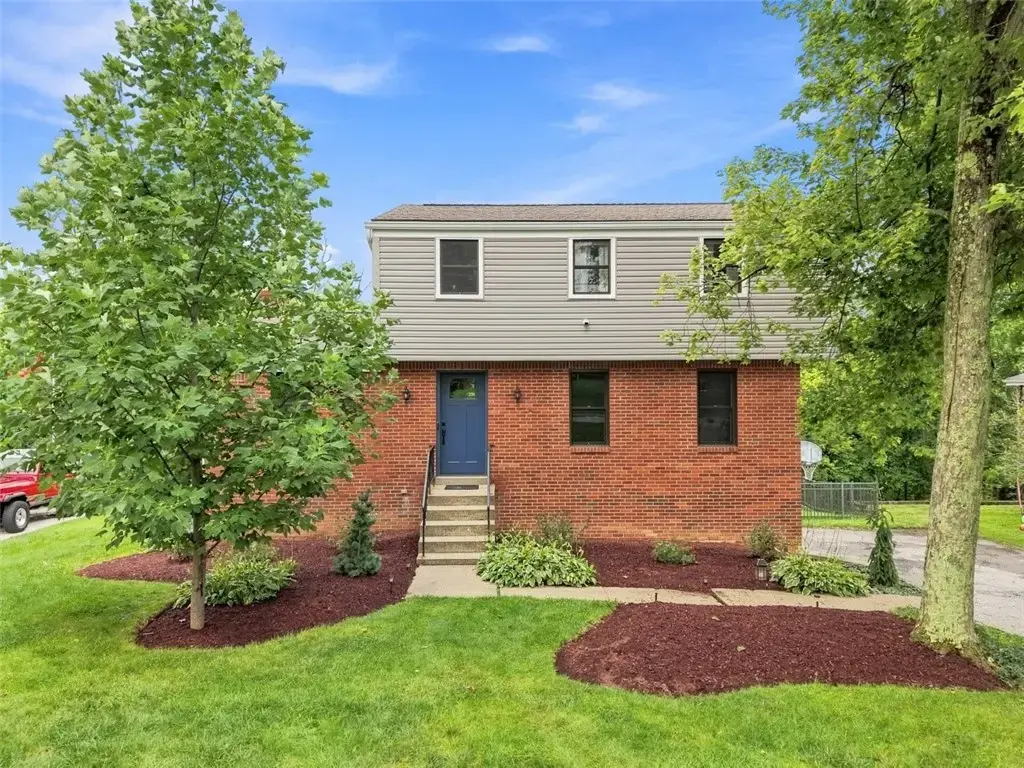 411 Laurel Drive , Peters
