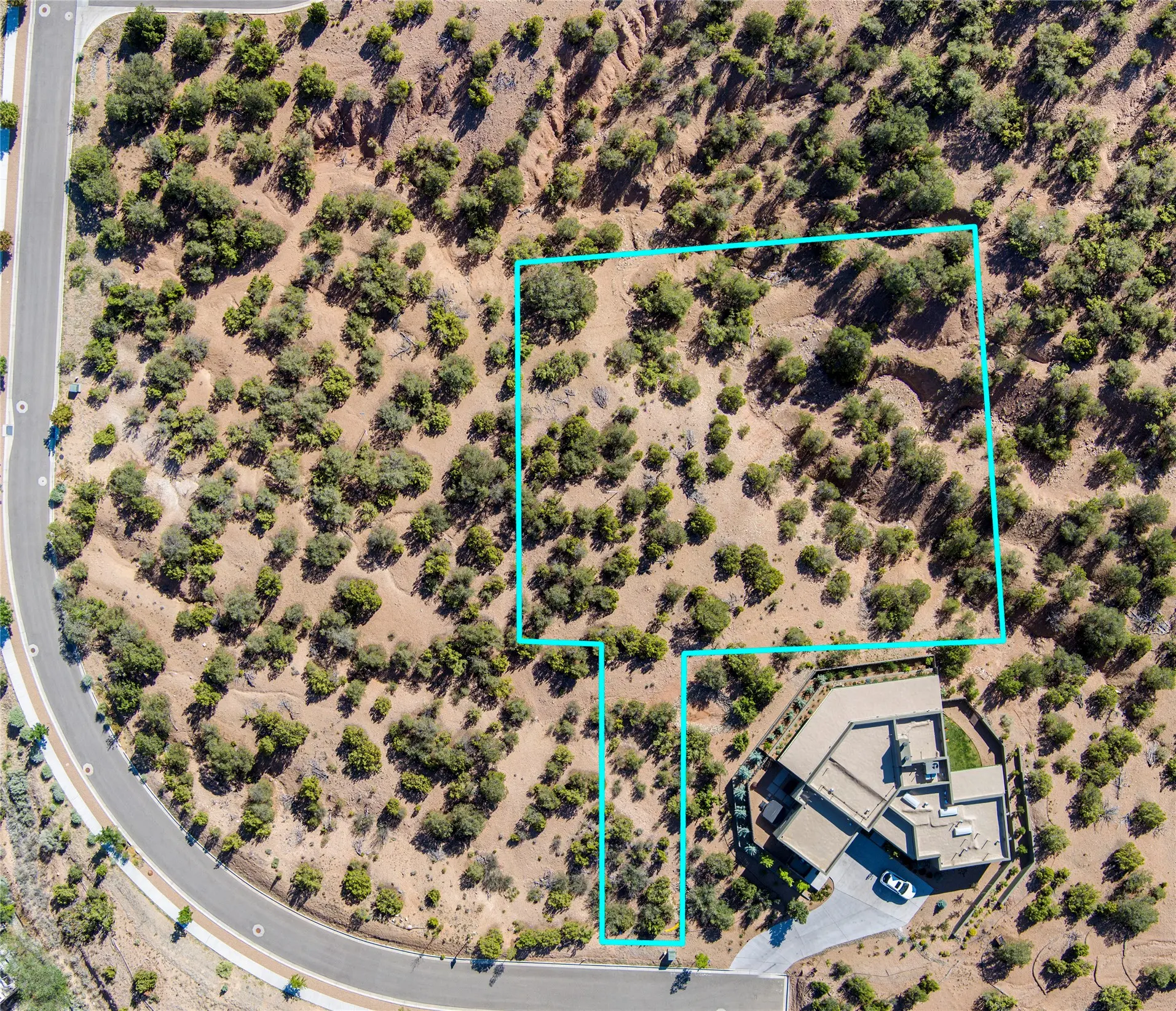569 Calle Mirasol, Santa Fe