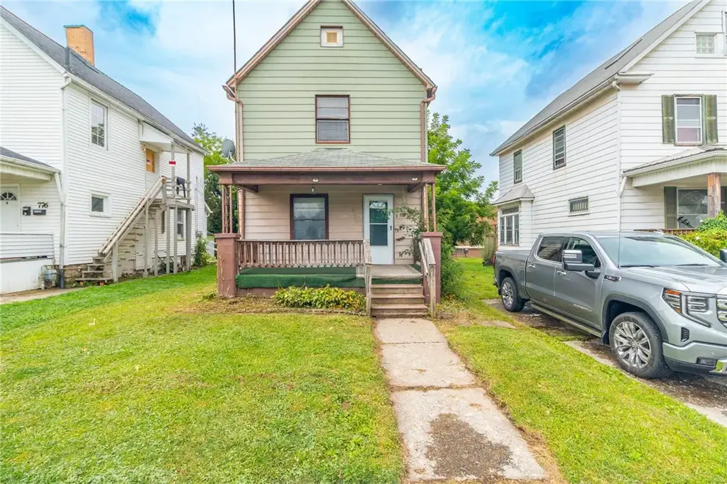 768 Baldwin Avenue , Sharon