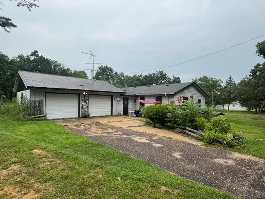N3971 Claire Road, Taylor