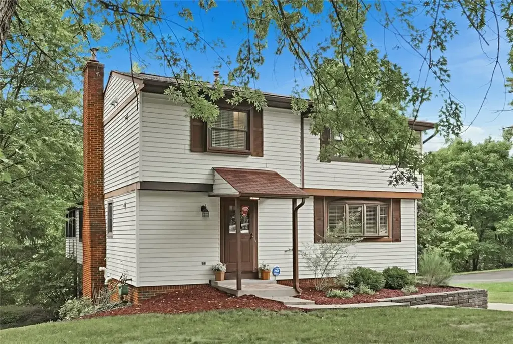 1852 Wallace, South Park