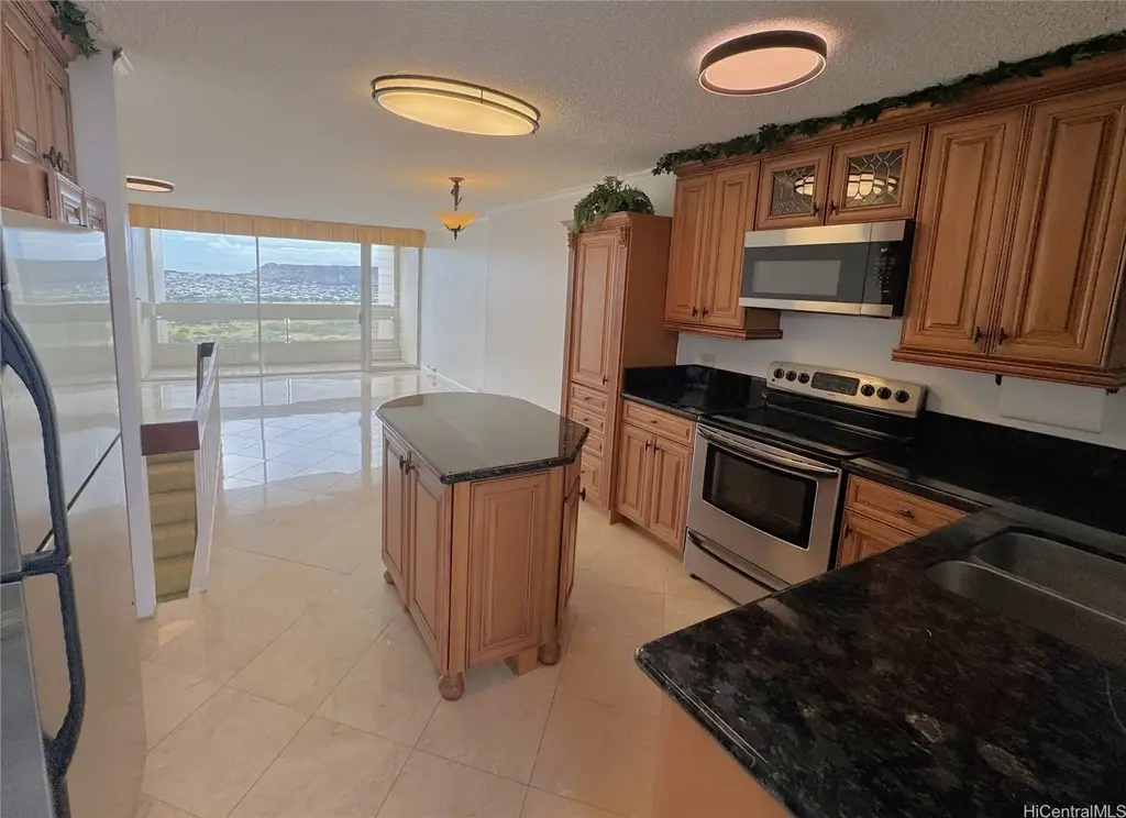 555 University Avenue # 3103, Honolulu
