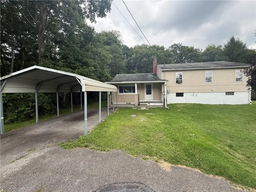 823 Robb Road , St Clair