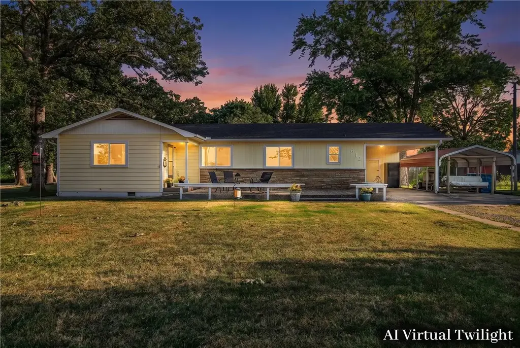 612 W Pickens Road, Pea Ridge