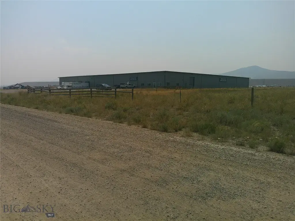 94 Pokorny Road, Anaconda