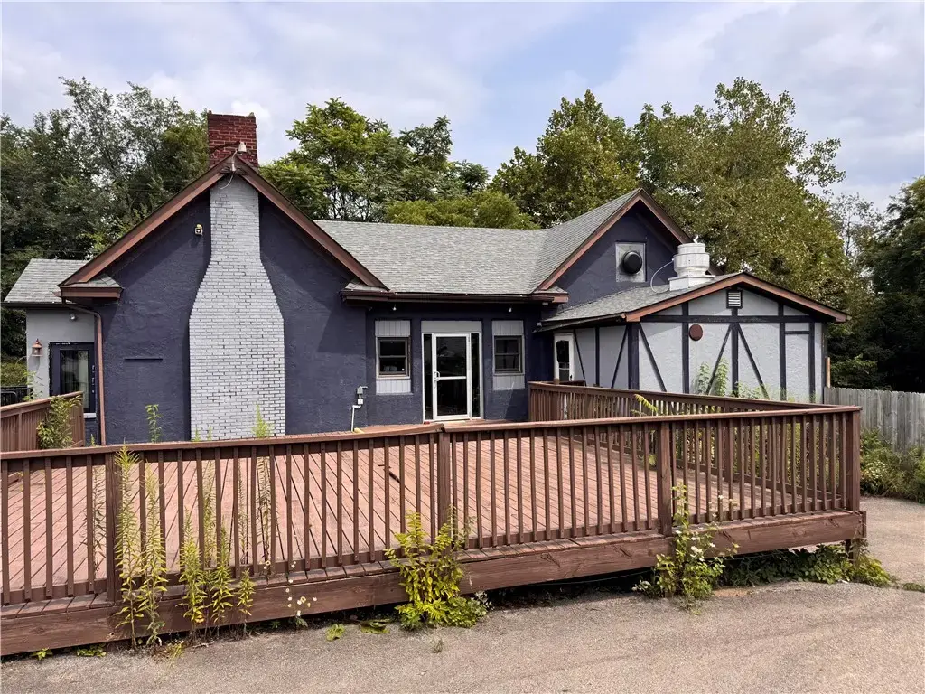 2222 Freeport Road , New Kensington