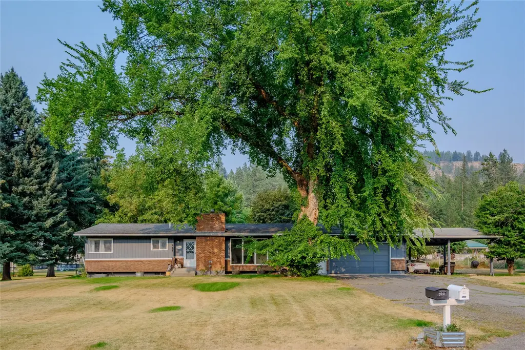 911 Greers Ferry Road, Libby
