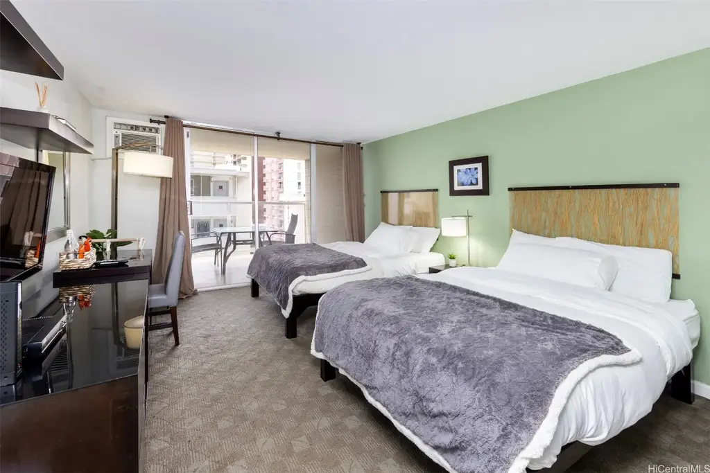 (unit #1005) 445 Seaside Avenue, Honolulu