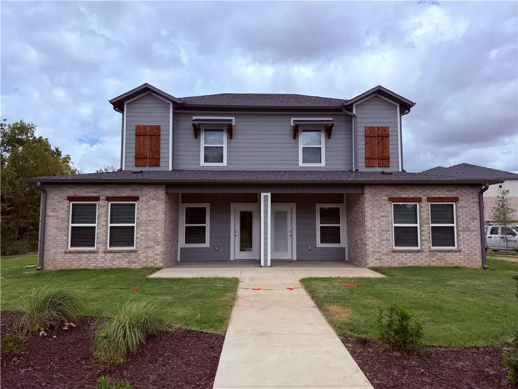 401 S 29th, Rogers