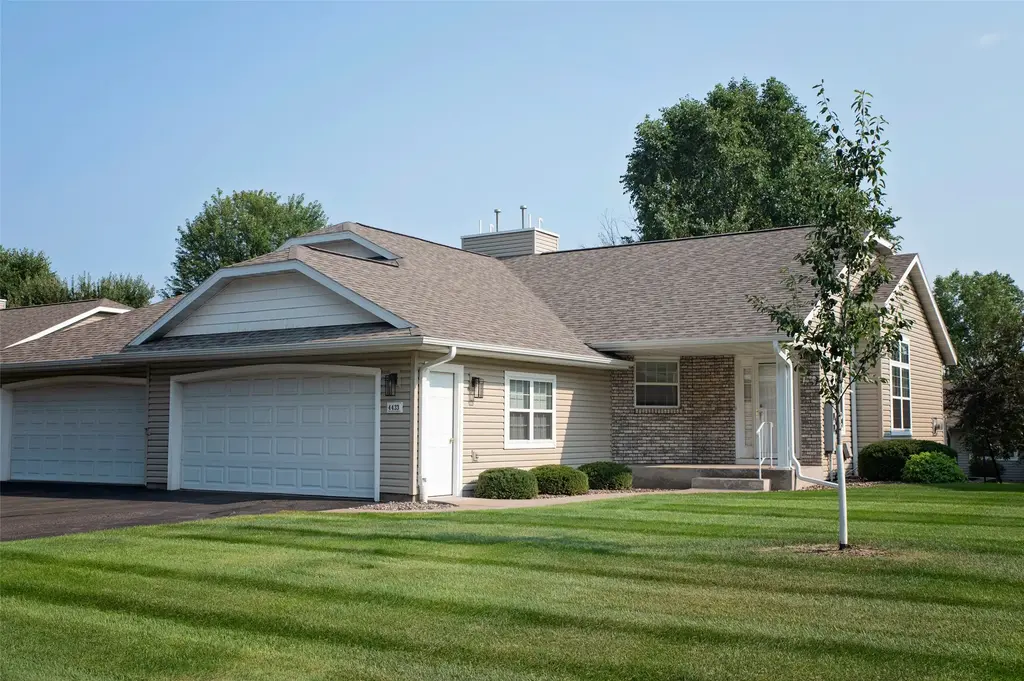 4433 E Hamilton Avenue 23, Eau Claire