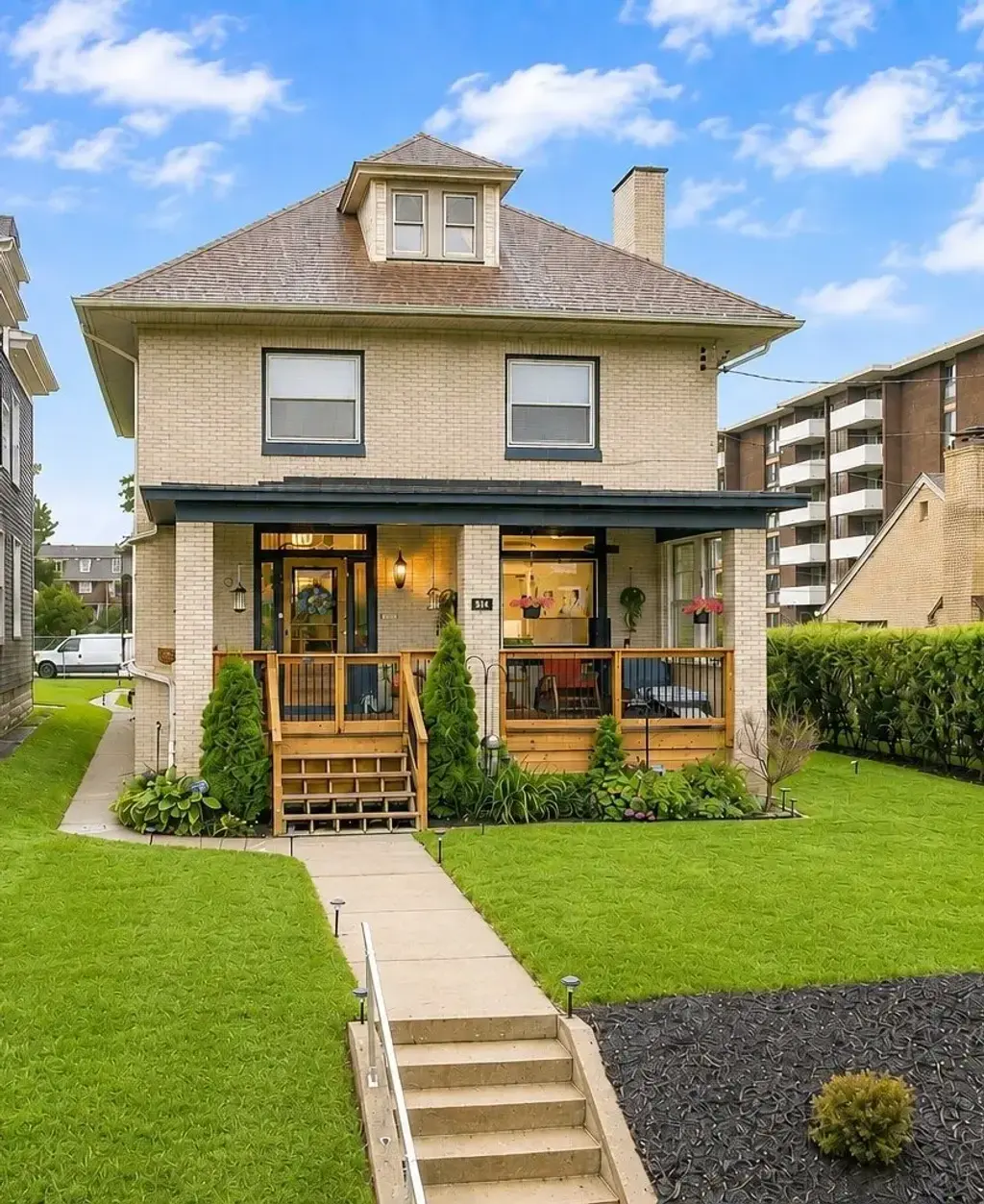 824 Malvern Road , Avalon