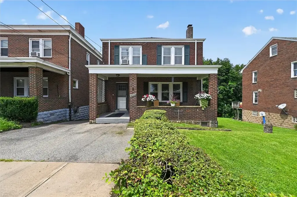 1806 Pioneer Avenue, Brookline