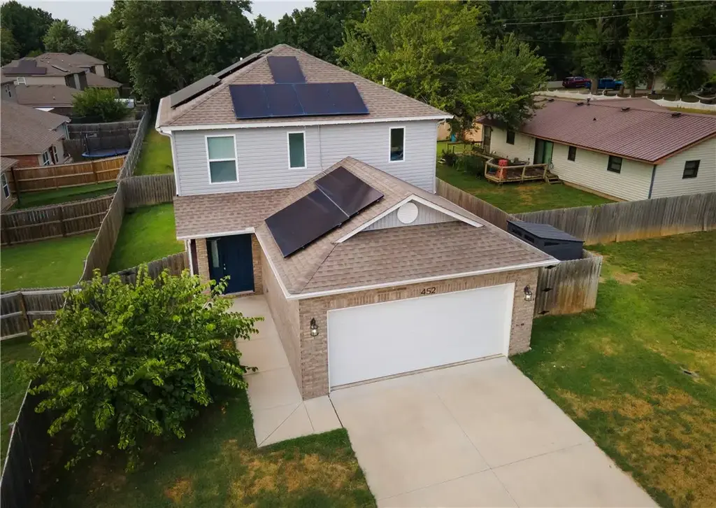 452 Bluebonnet Avenue, Lowell